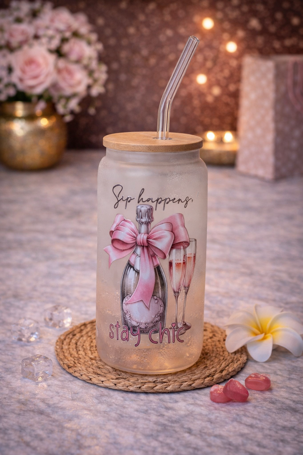 Frosted Glastrinkflasche „Sweet Moments“ – mit Bambusdeckel & Glasstrohhalm