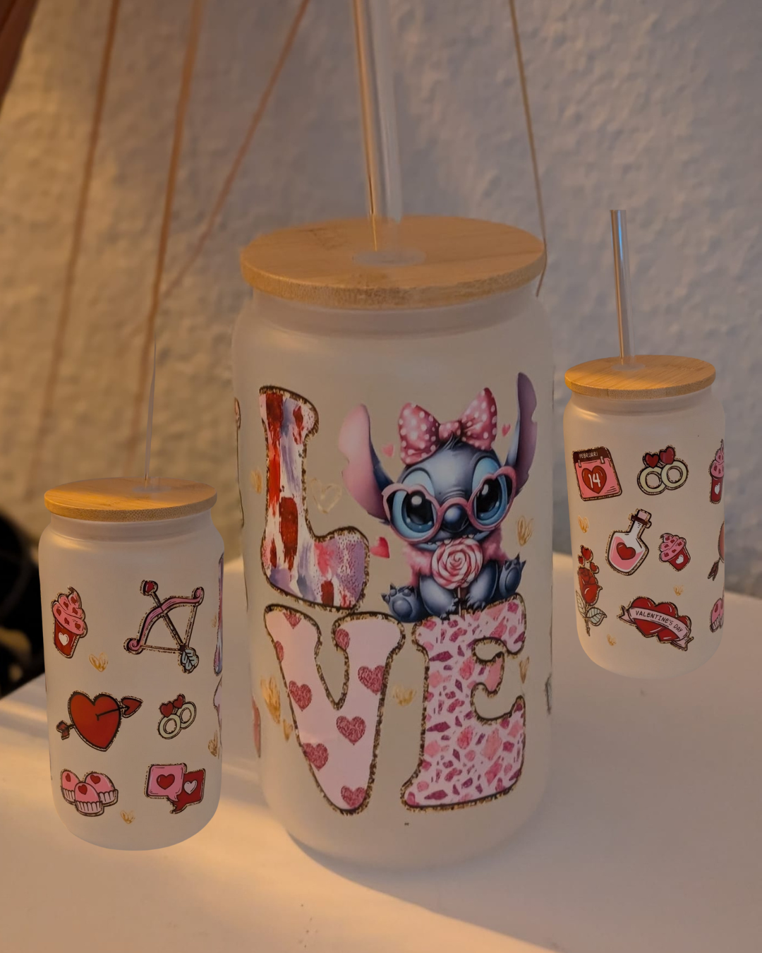 Valentinstumbler „Love Sips“ – Glas-/Kunststofftrinkflasche mit verschiedenen, niedlichen Motiven